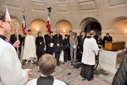 Image du Maroc Professionnelle de  SAR le Prince Héritier Moulay El Hassan représente Sa Majesté le Roi Mohammed VI aux obsèques du Comte de Paris, Henri d'Orléans, le 2 Février 2019 (Photo/ SPPR) via Jalilbounhar.com 